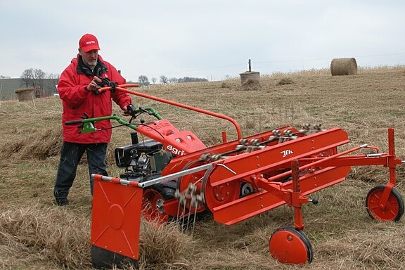 agria 5900 Bison mit Bandrechen