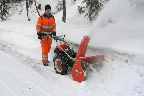 agria 3400 mit Schneefräse