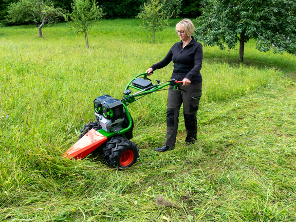 agria 5300e mit Mähbalken
