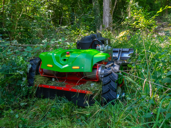 agria 9500-90 im Gestrüpp