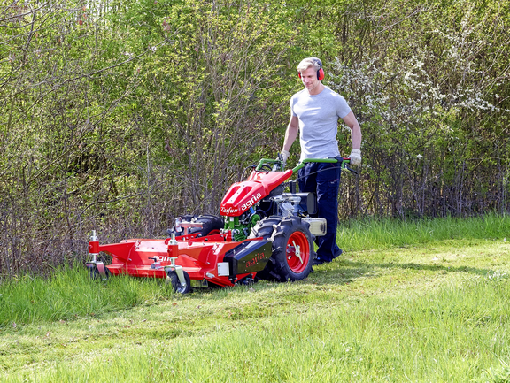 agria 5900 Taifun mit Mulcher