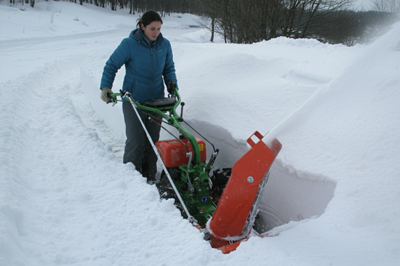 agria 3400 mit Schneefräse