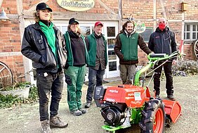 Übergabe der neuen agria 3400 mit Fräse an den Hof Wessels