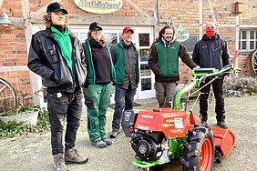 Übergabe der neuen agria 3400 mit Fräse an den Hof Wessels