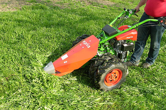 agria 5500 mit Mähbalken