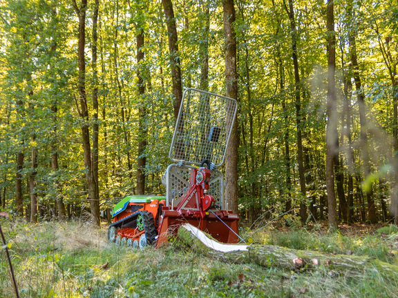 agria 9700e mit Forstseilwinde