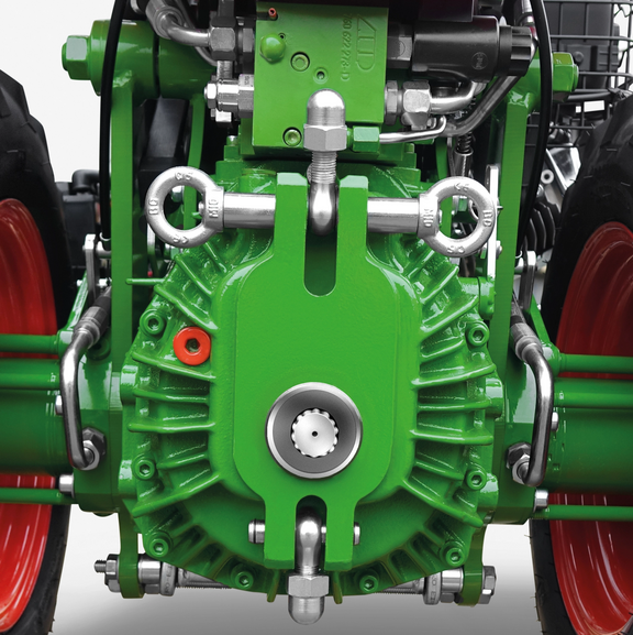 Agria-Anbauflansch: einfacher und schneller Anbaugerätewechsel