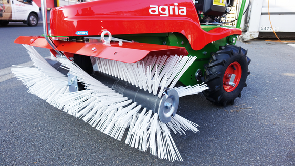 Grobe Bürsten für agria Kehrmaschine