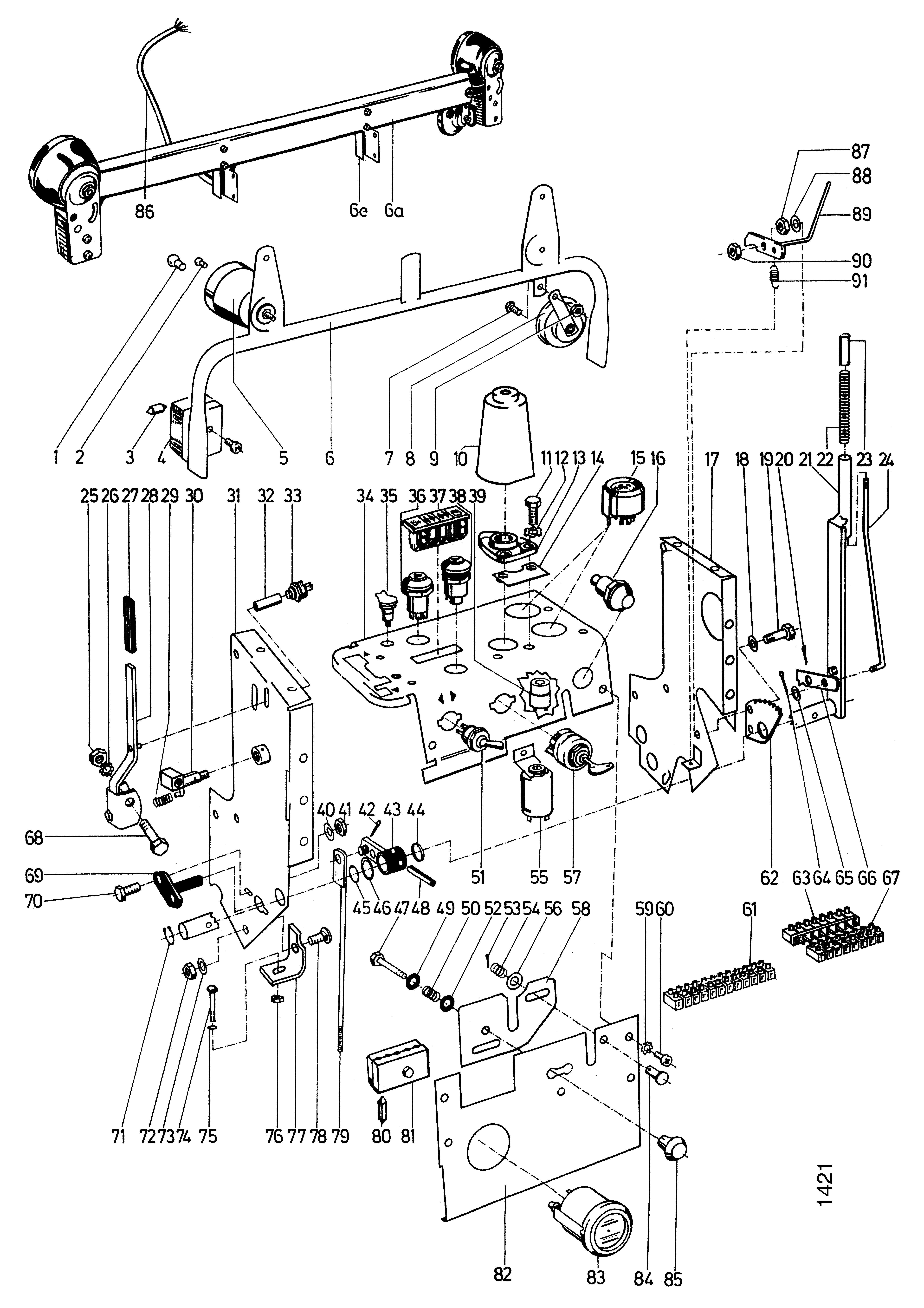 Tableau de bord moteur 688-745 V 1200-B